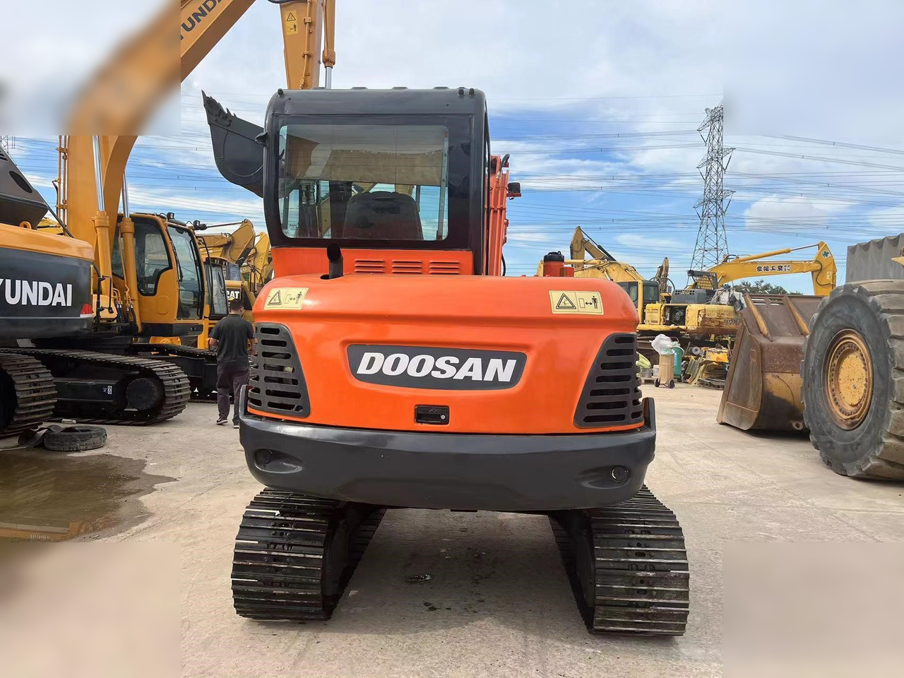 DOOSAN DX60-9C - Pelle sur chenille: photos 4 DOOSAN DX60-9C - Pelle sur chenille: photos 4