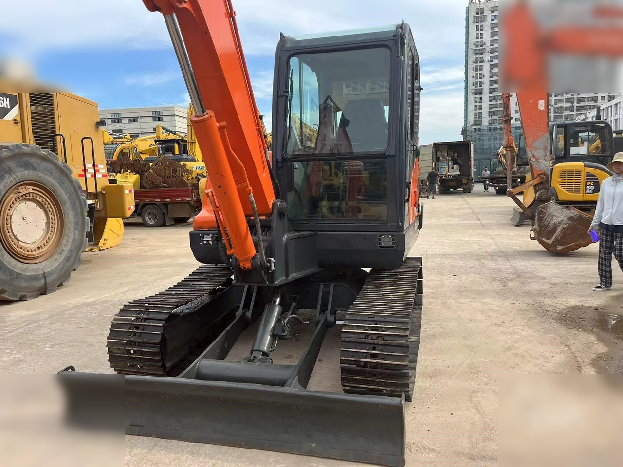 DOOSAN DX60-9C - Pelle sur chenille: photos 5 DOOSAN DX60-9C - Pelle sur chenille: photos 5