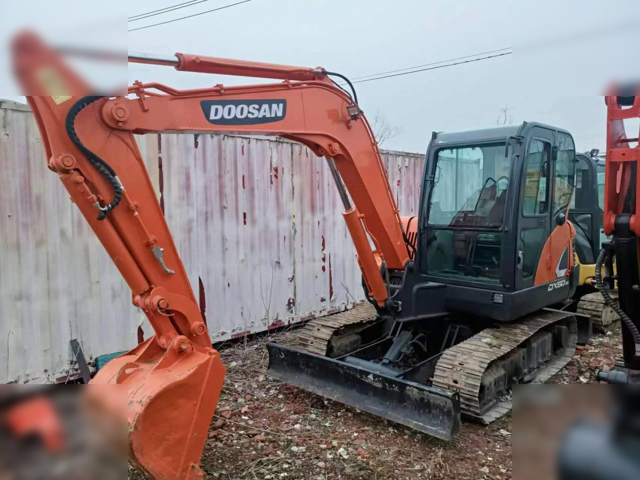 DOOSAN DX60-9C - Pelle sur chenille: photos 1 DOOSAN DX60-9C - Pelle sur chenille: photos 1