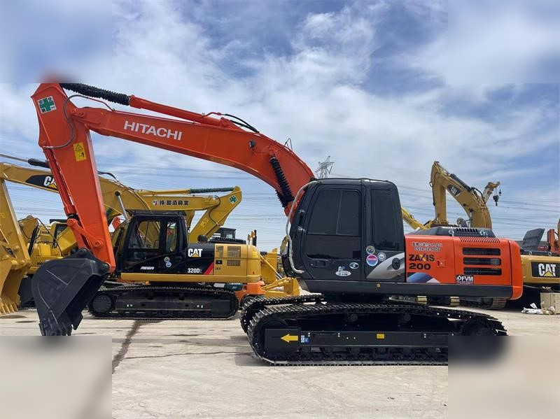 HITACHI ZX200 - Pelle sur chenille: photos 1 HITACHI ZX200 - Pelle sur chenille: photos 1