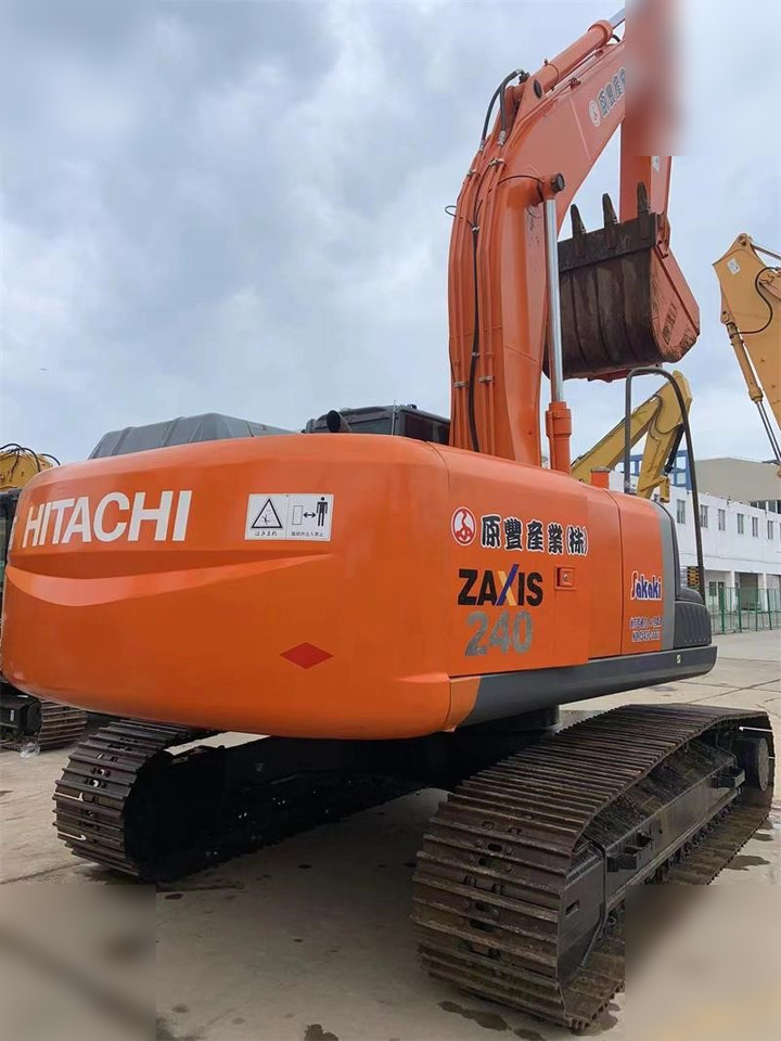 HITACHI ZX240-3 - Pelle sur chenille: photos 3 HITACHI ZX240-3 - Pelle sur chenille: photos 3