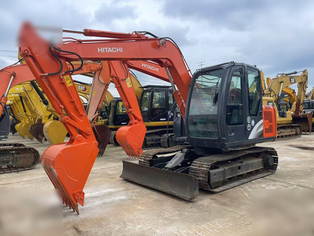 HITACHI ZX70 - Pelle sur chenille: photos 2 HITACHI ZX70 - Pelle sur chenille: photos 2
