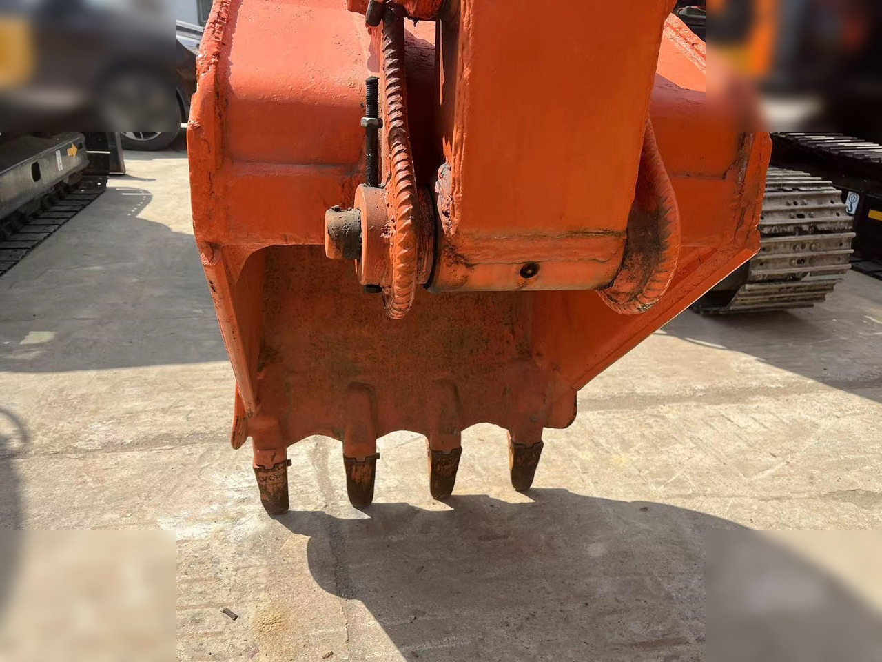 HITACHI ZX75US - Pelle sur chenille: photos 3 HITACHI ZX75US - Pelle sur chenille: photos 3