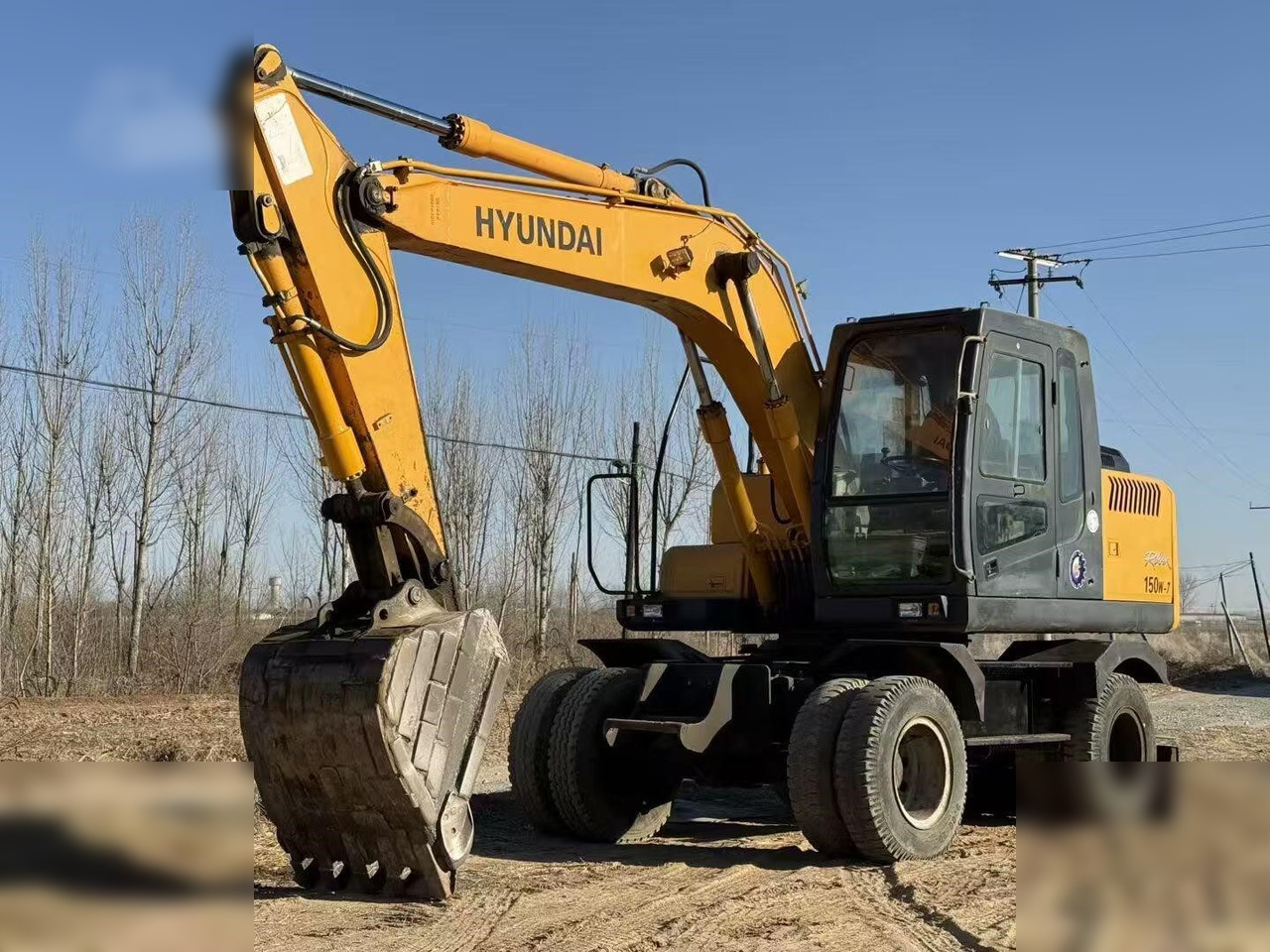 HYUNDAI ROBEX 150W-7A - Pelle sur pneus: photos 3 HYUNDAI ROBEX 150W-7A - Pelle sur pneus: photos 3