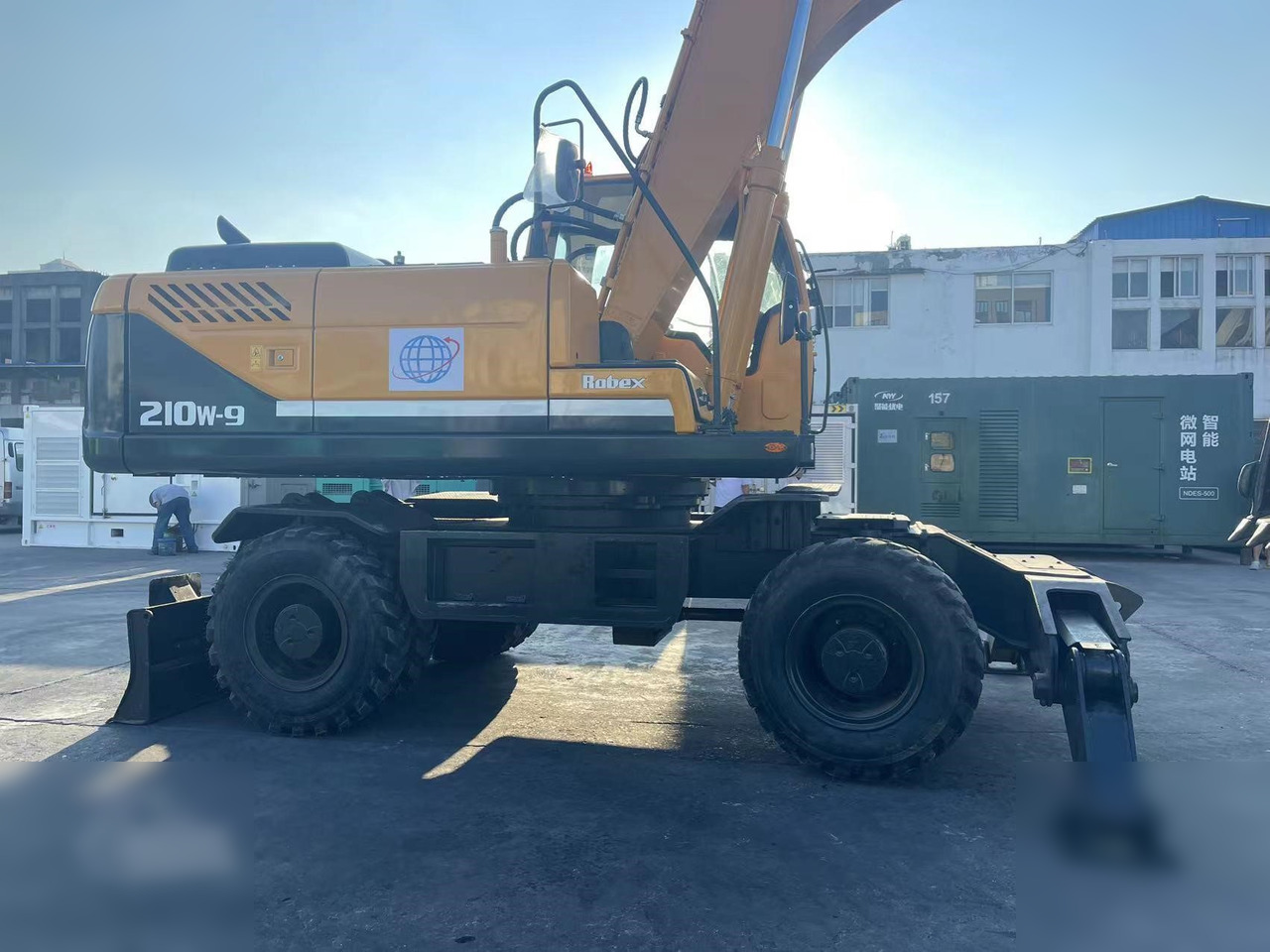 HYUNDAI ROBEX 210W-9 - Pelle sur pneus: photos 5 HYUNDAI ROBEX 210W-9 - Pelle sur pneus: photos 5