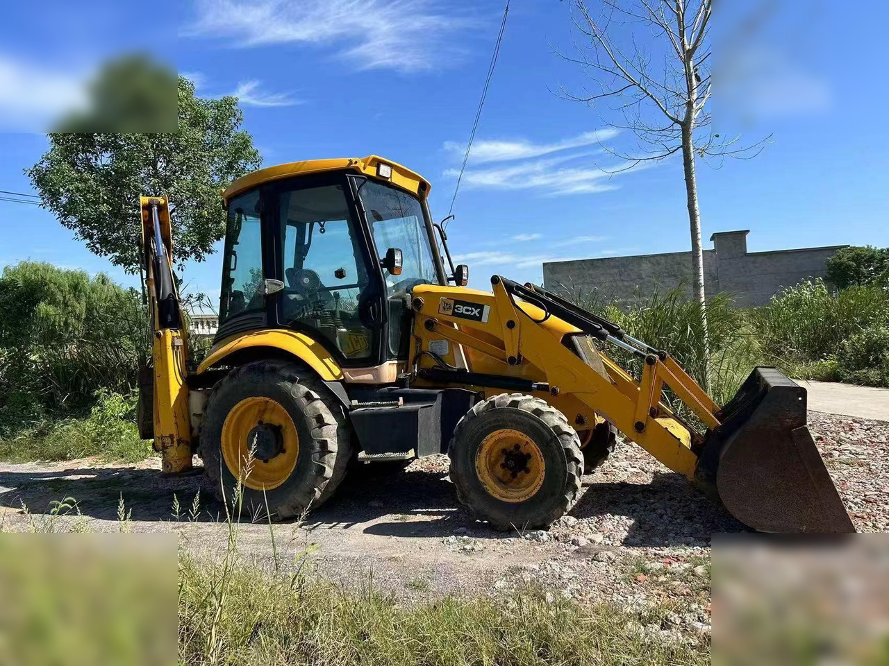 JCB 3CX - Tractopelle: photos 1 JCB 3CX - Tractopelle: photos 1