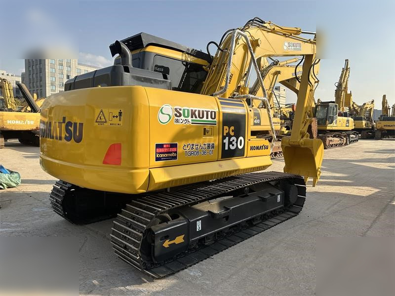 KOMATSU PC130-7 - Pelle sur chenille: photos 2 KOMATSU PC130-7 - Pelle sur chenille: photos 2