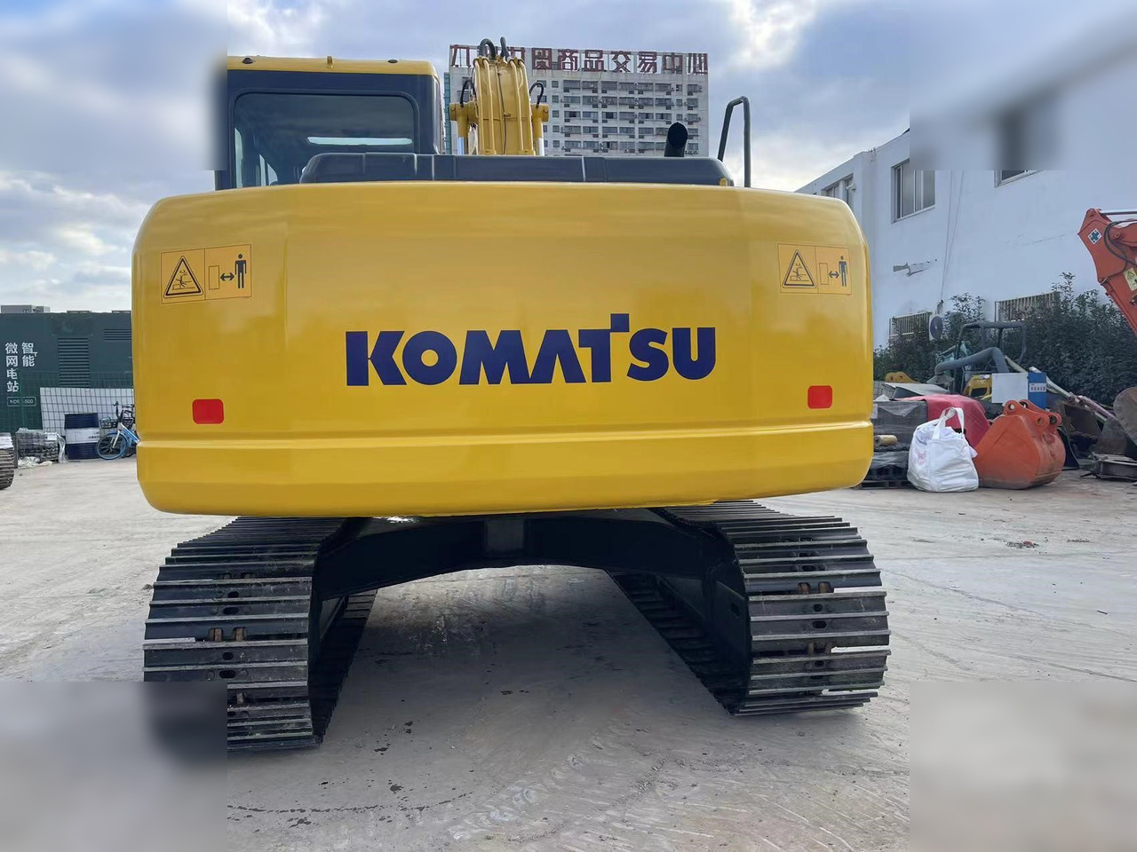 KOMATSU PC130-7 - Pelle sur chenille: photos 4 KOMATSU PC130-7 - Pelle sur chenille: photos 4