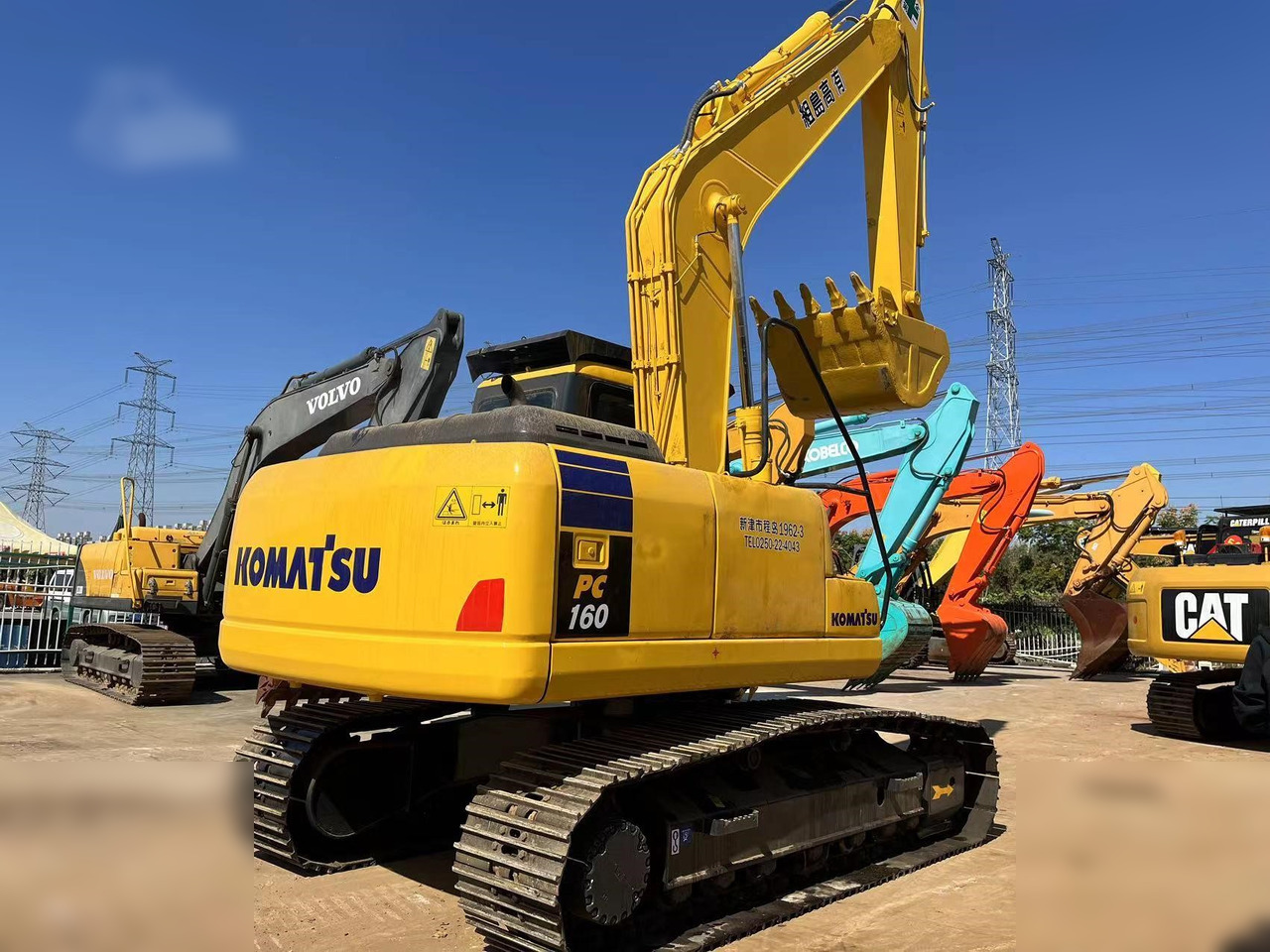 KOMATSU PC160-7 - Pelle sur chenille: photos 2 KOMATSU PC160-7 - Pelle sur chenille: photos 2