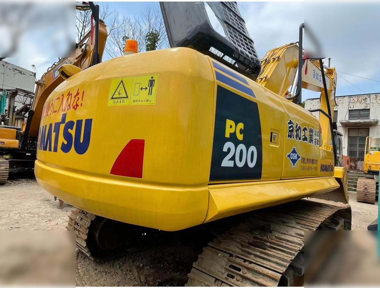 KOMATSU PC200-8 - Pelle sur chenille: photos 4 KOMATSU PC200-8 - Pelle sur chenille: photos 4