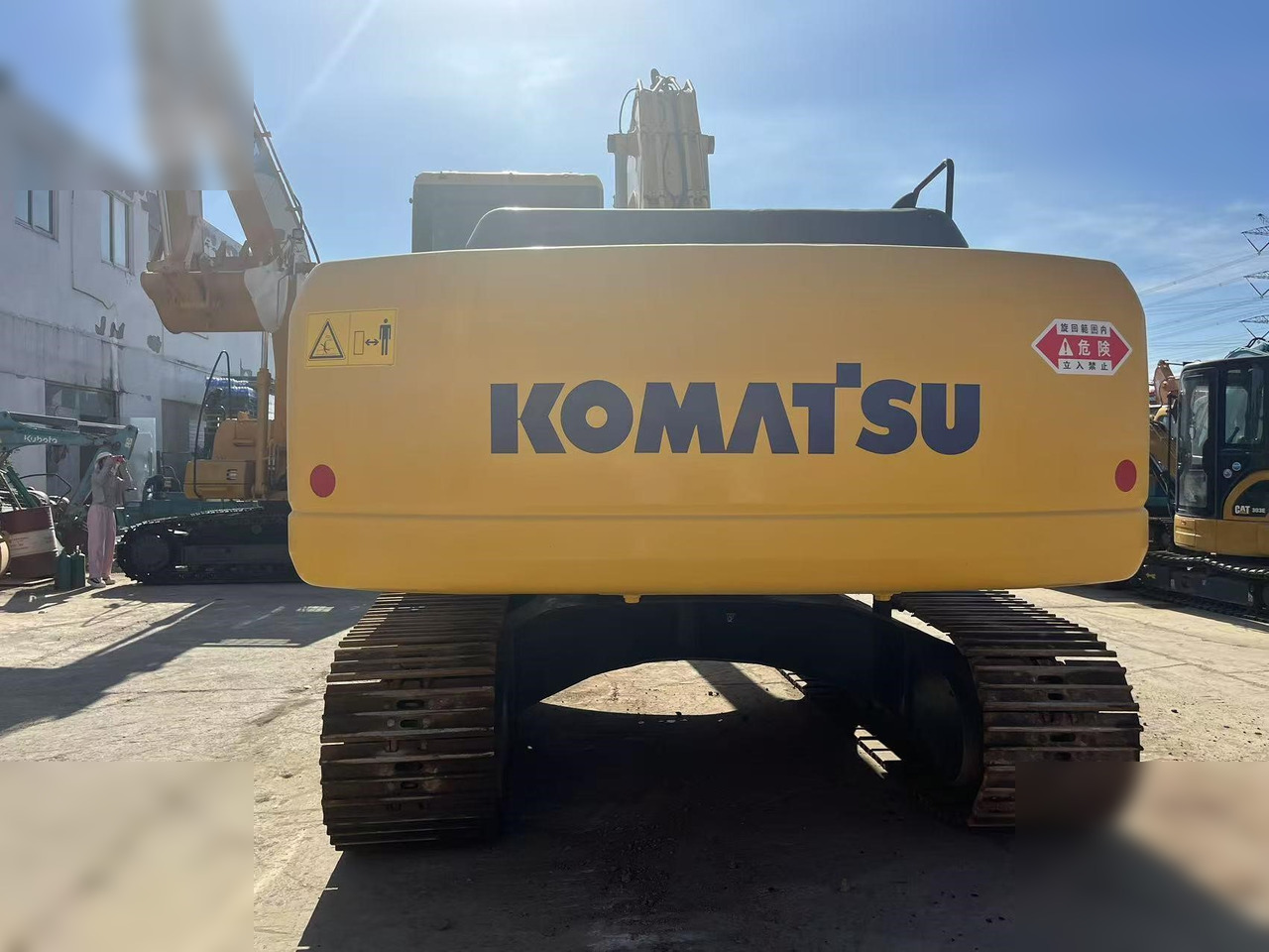 KOMATSU PC220-7 - Pelle sur chenille: photos 5 KOMATSU PC220-7 - Pelle sur chenille: photos 5