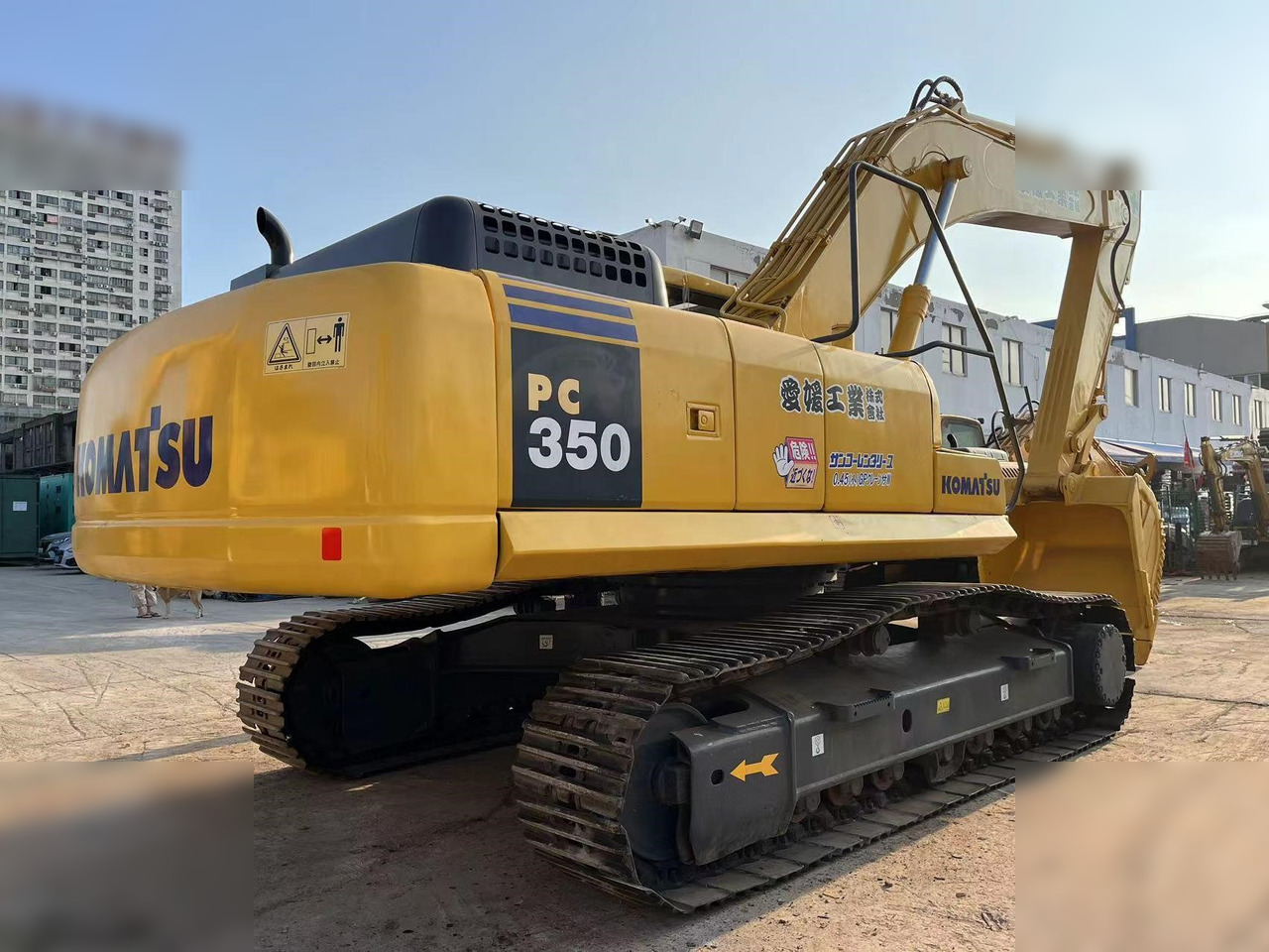 KOMATSU PC350-7 - Pelle sur chenille: photos 3 KOMATSU PC350-7 - Pelle sur chenille: photos 3