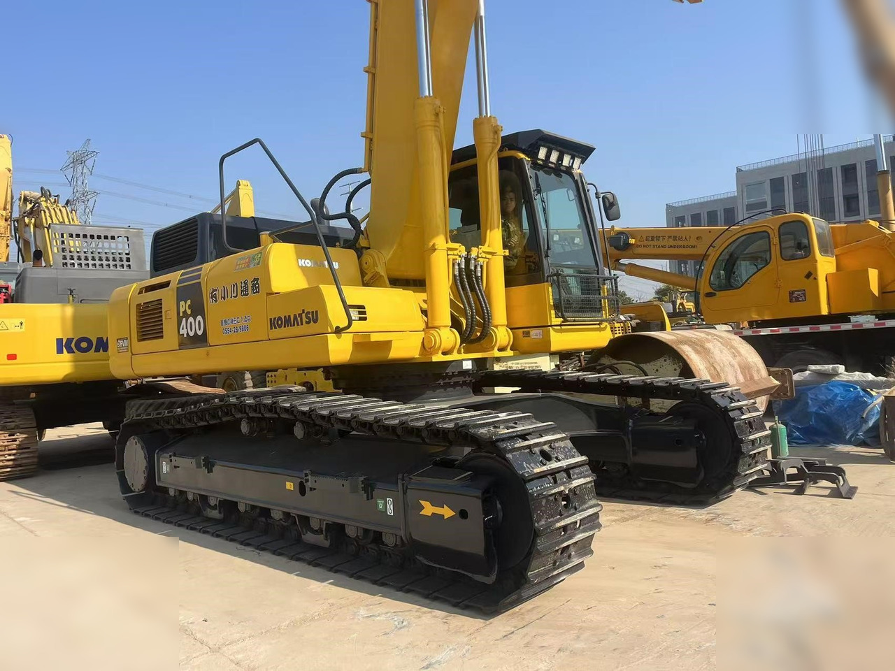 KOMATSU PC400-8R - Pelle sur chenille: photos 2 KOMATSU PC400-8R - Pelle sur chenille: photos 2