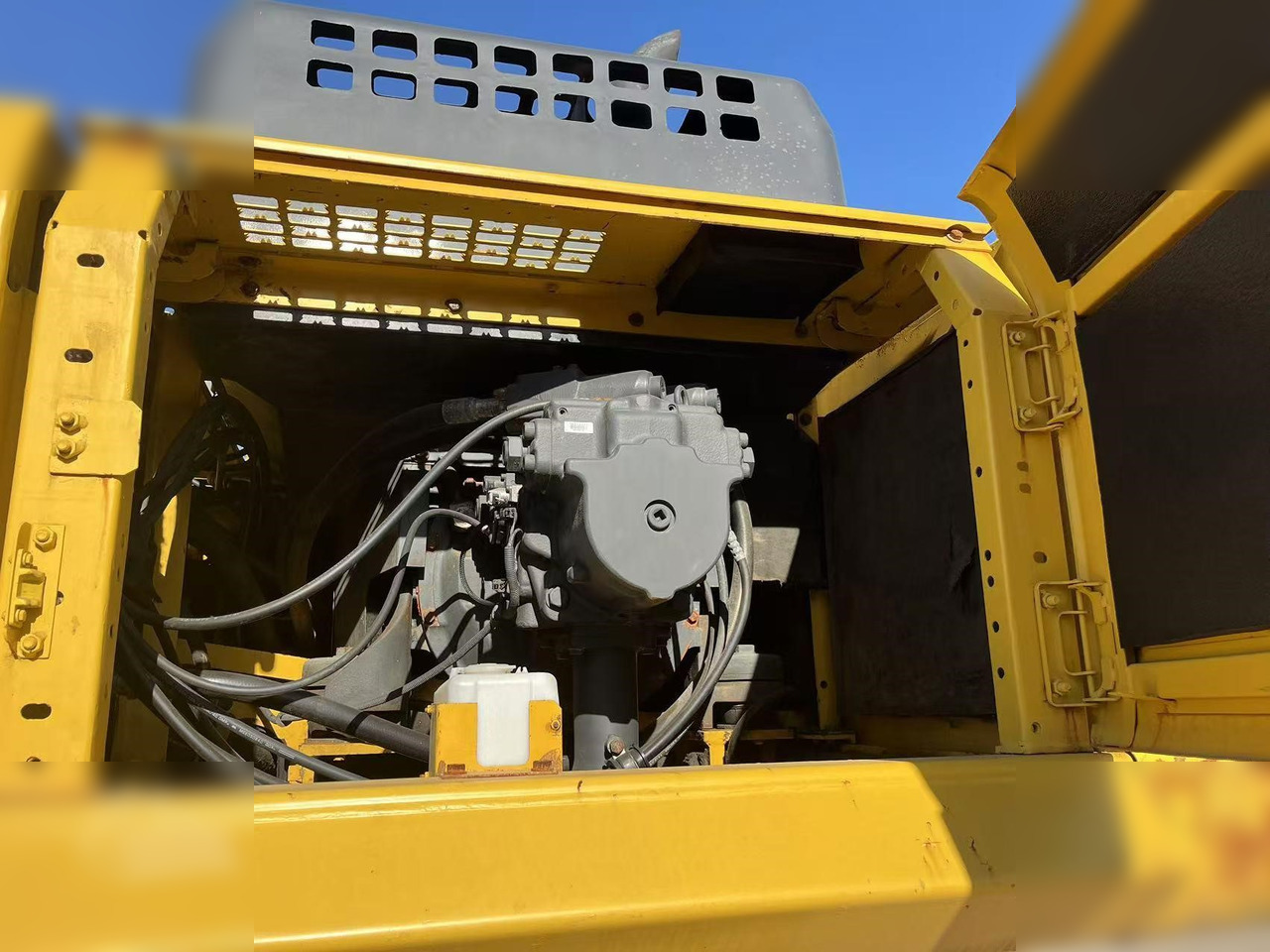 KOMATSU PC400-8R - Pelle sur chenille: photos 4 KOMATSU PC400-8R - Pelle sur chenille: photos 4