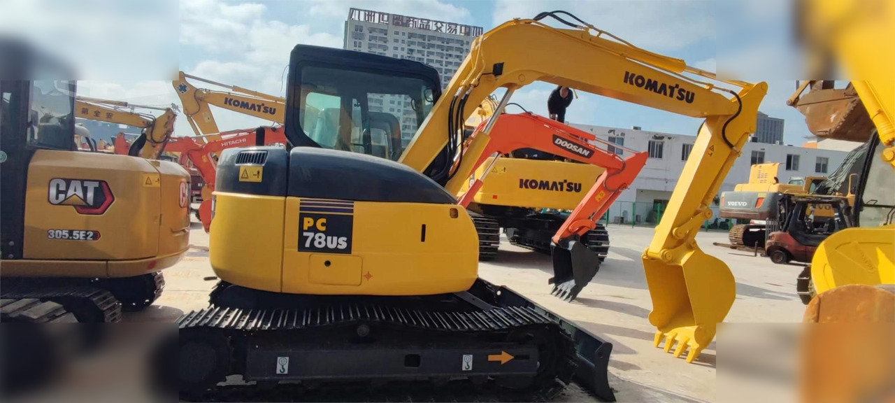 KOMATSU PC78US-6 - Pelle sur chenille: photos 1 KOMATSU PC78US-6 - Pelle sur chenille: photos 1