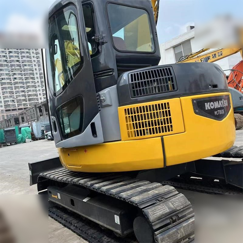 KOMATSU PC78US-6N0 - Pelle sur chenille: photos 2 KOMATSU PC78US-6N0 - Pelle sur chenille: photos 2
