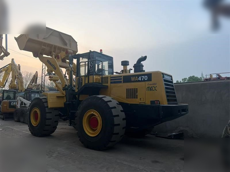 KOMATSU WA470-3 - Chargeuse sur pneus: photos 2 KOMATSU WA470-3 - Chargeuse sur pneus: photos 2