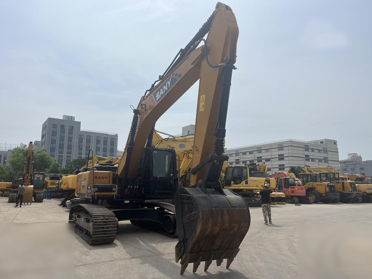 SANY SY215C - Pelle sur chenille: photos 4 SANY SY215C - Pelle sur chenille: photos 4