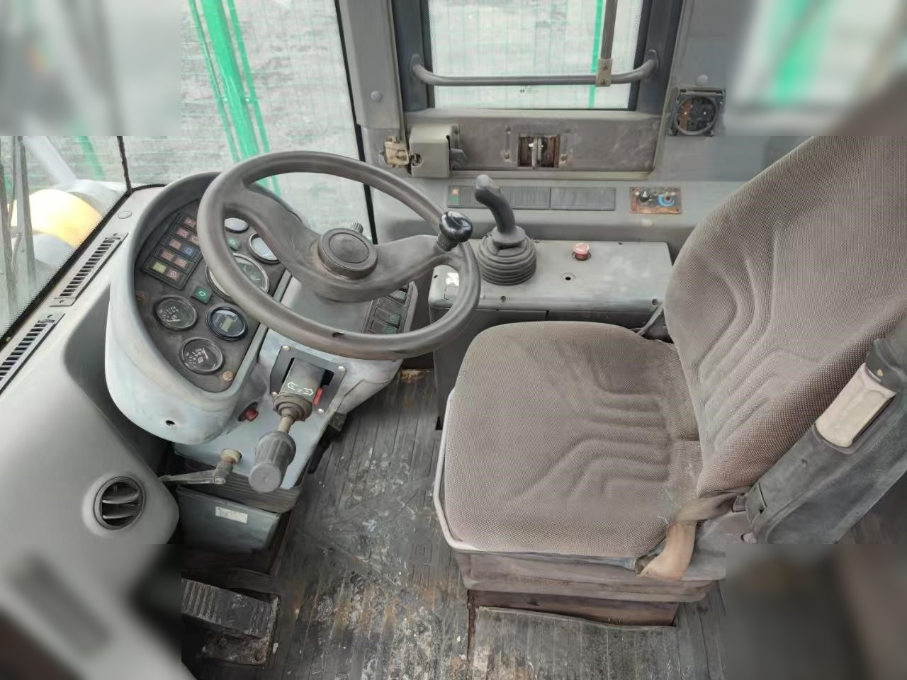 SDLG LG968V - Chargeuse sur pneus: photos 5 SDLG LG968V - Chargeuse sur pneus: photos 5