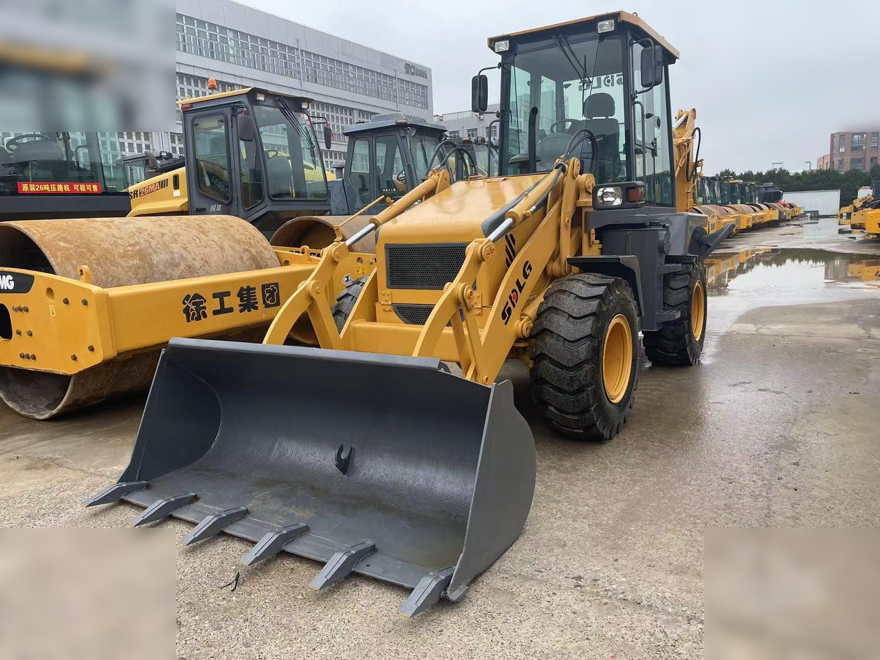 SDLG LGB680 - Tractopelle: photos 5 SDLG LGB680 - Tractopelle: photos 5