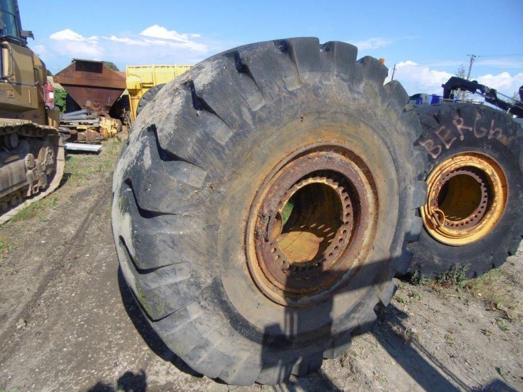 Däck 29,5X29 - Pneu: photos 2 Däck 29,5X29 - Pneu: photos 2