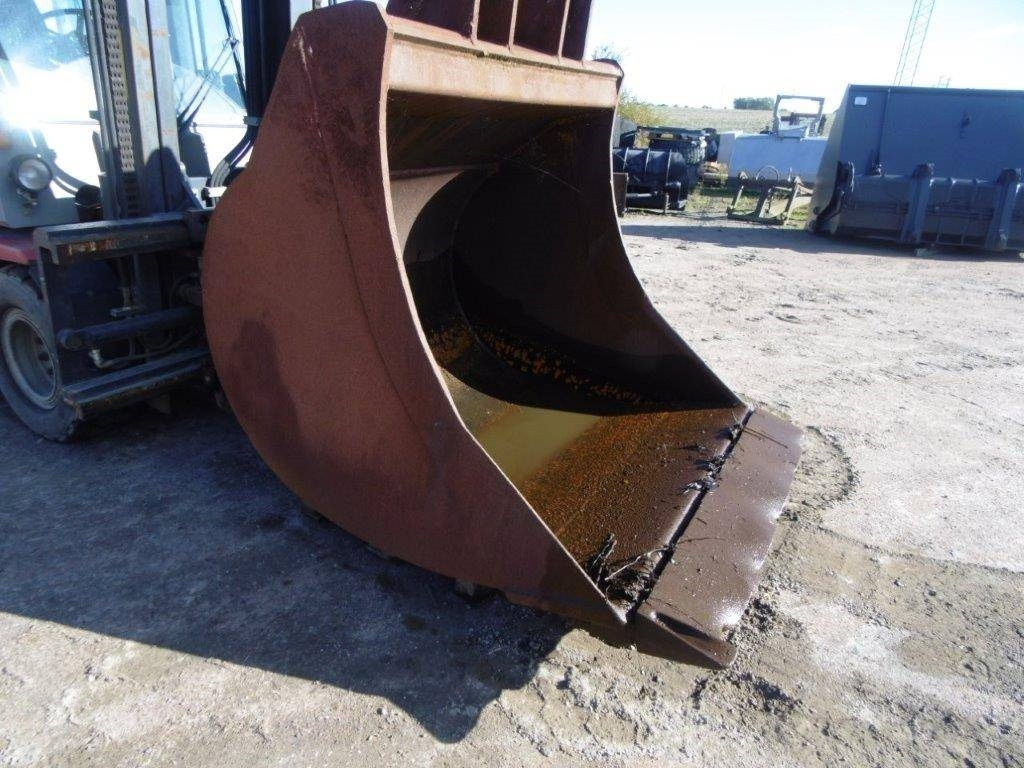 Grävskopa fast infästning - Godet pour Engins de chantier: photos 1 Grävskopa fast infästning - Godet pour Engins de chantier: photos 1