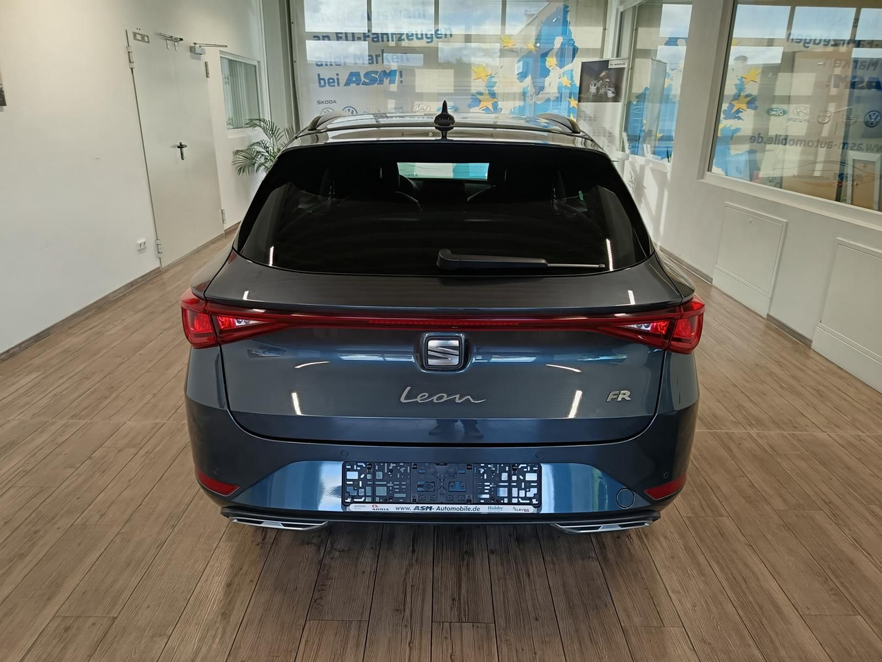 Seat Leon Sportstourer 1,5TSI FR*NAVI*LED*SOUND*R-KAM - Voiture break: photos 5 Seat Leon Sportstourer 1,5TSI FR*NAVI*LED*SOUND*R-KAM - Voiture break: photos 5