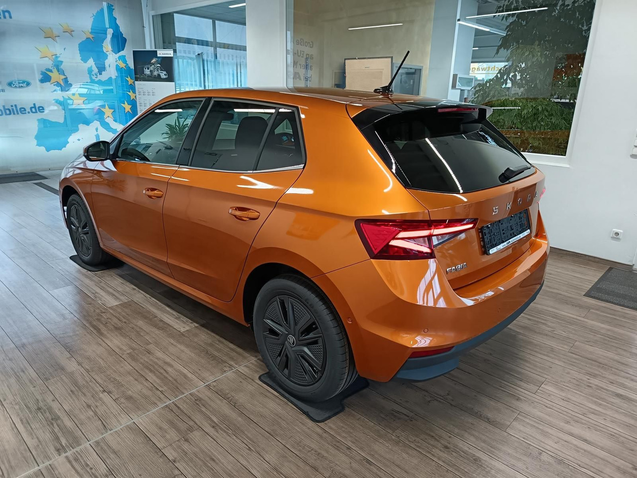 Skoda Fabia 130 Jahre 1,0 TSI*AHK-VORBER.*5J.GARANTIE* - Berline: photos 4 Skoda Fabia 130 Jahre 1,0 TSI*AHK-VORBER.*5J.GARANTIE* - Berline: photos 4