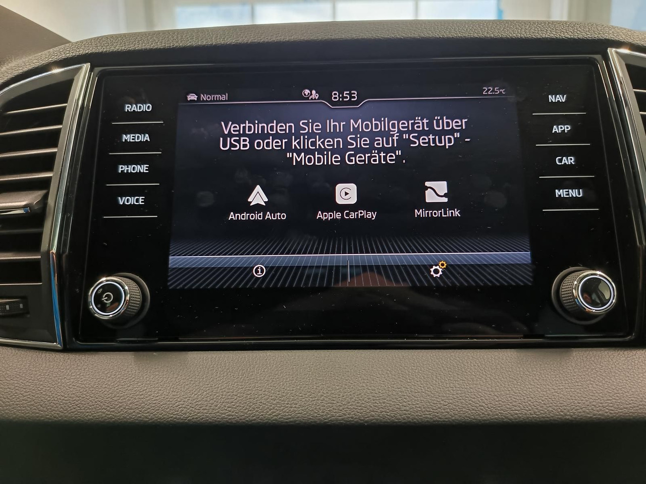 SUV Skoda Karoq Style 1,5TSI DSG*AHK-VORBER*NAVI*LED*R-KAM: photos 10