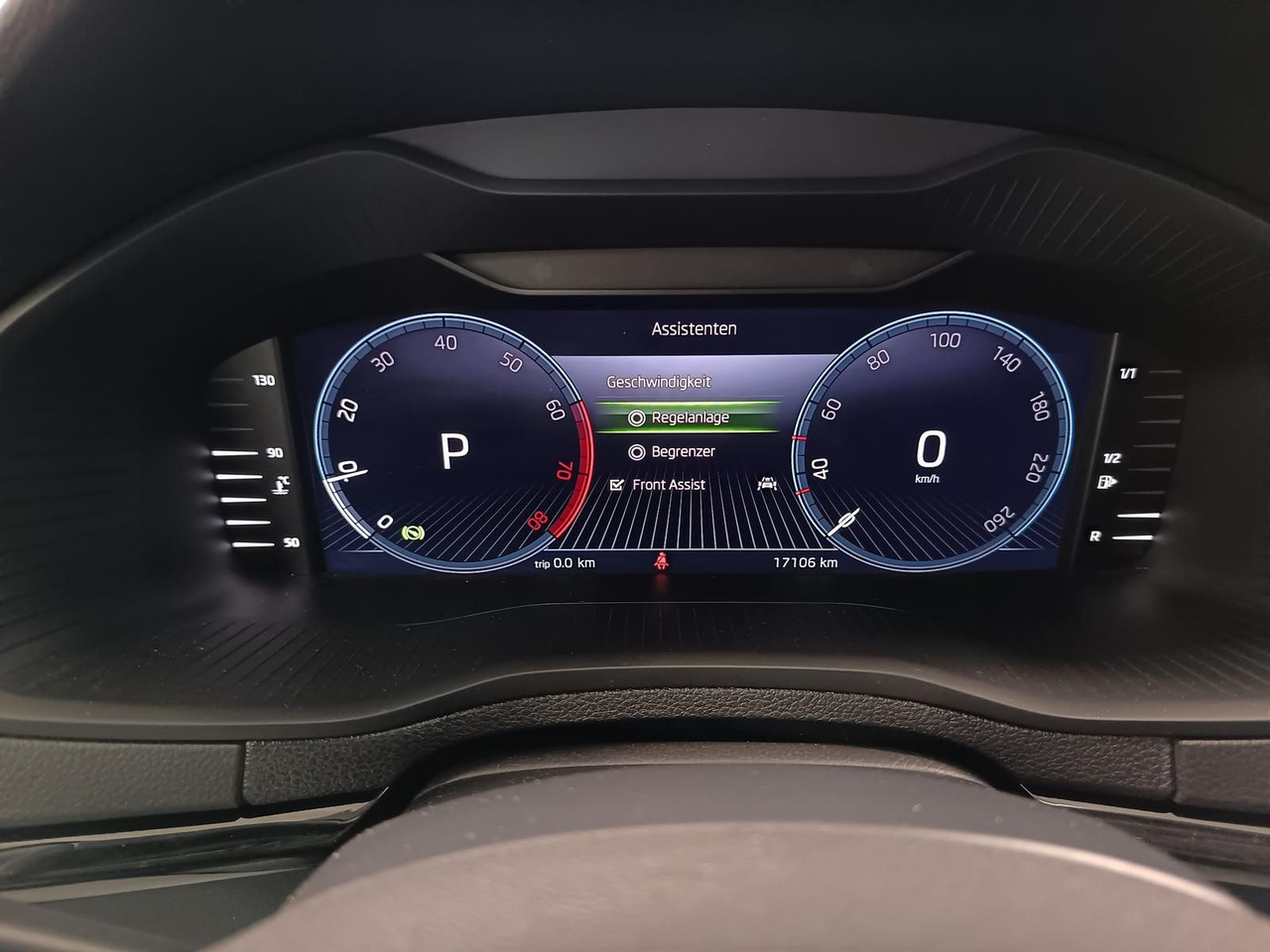 SUV Skoda Karoq Style 1,5TSI DSG*AHK-VORBER*NAVI*LED*R-KAM: photos 9 SUV Skoda Karoq Style 1,5TSI DSG*AHK-VORBER*NAVI*LED*R-KAM: photos 9