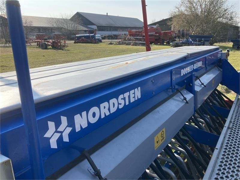 He-Va Doublet COMBI-SEEDER VB 4M - Combiné de semis: photos 5 He-Va Doublet COMBI-SEEDER VB 4M - Combiné de semis: photos 5