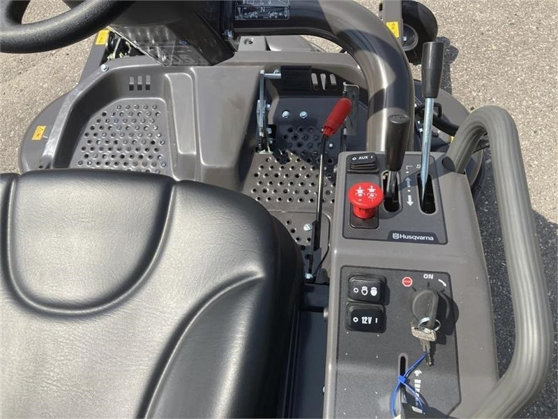 Husqvarna P525DX inkl. 155 X cm Combi klippebord - Motofaucheuse: photos 2 Husqvarna P525DX inkl. 155 X cm Combi klippebord - Motofaucheuse: photos 2