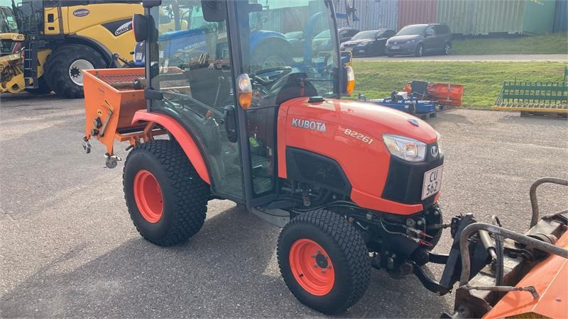 Kubota B2261 med 120 cm kost og udlægger - Tracteur communal: photos 4 Kubota B2261 med 120 cm kost og udlægger - Tracteur communal: photos 4