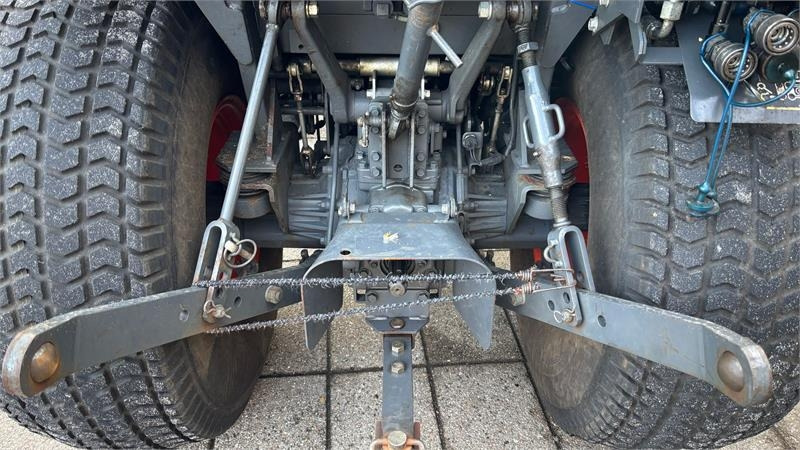 Kubota STW37 Kompakttraktor  - Tracteur communal: photos 5 Kubota STW37 Kompakttraktor  - Tracteur communal: photos 5