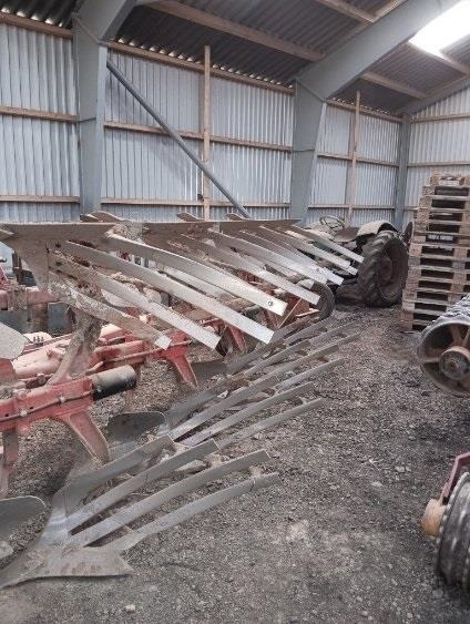 Kuhn 4 furet TRE 65 med riste - Charrue: photos 2 Kuhn 4 furet TRE 65 med riste - Charrue: photos 2