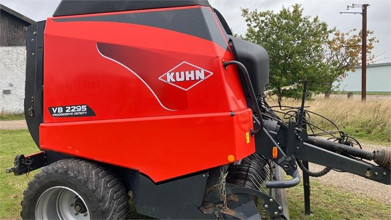 Kuhn VB 2295  - Presse à balles rondes: photos 2 Kuhn VB 2295  - Presse à balles rondes: photos 2