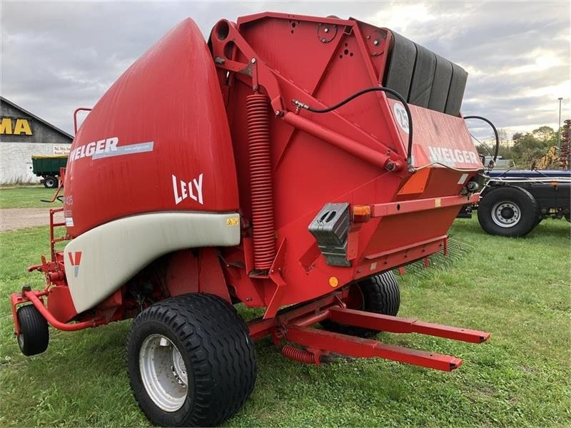 Lely Welger RP 435 Master - Presse à balles rondes: photos 4 Lely Welger RP 435 Master - Presse à balles rondes: photos 4