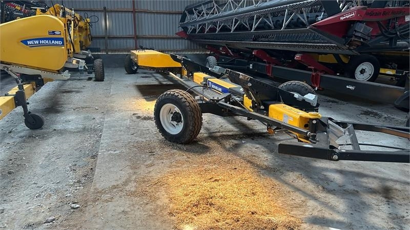 New Holland 4 hjulet skærebordsvogn - Chariot de coupe: photos 1 New Holland 4 hjulet skærebordsvogn - Chariot de coupe: photos 1