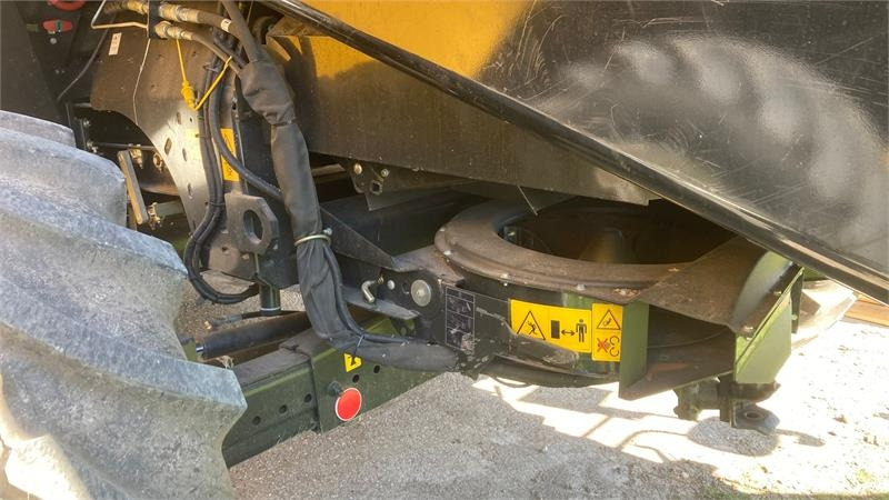 New Holland CX 8.70 SLH - Moissonneuse-batteuse: photos 4 New Holland CX 8.70 SLH - Moissonneuse-batteuse: photos 4