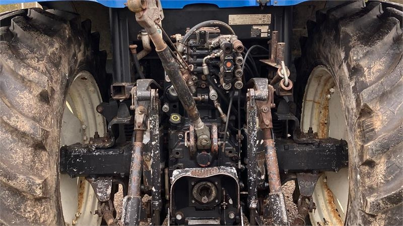 New Holland TS 115 A  - Tracteur agricole: photos 5 New Holland TS 115 A  - Tracteur agricole: photos 5