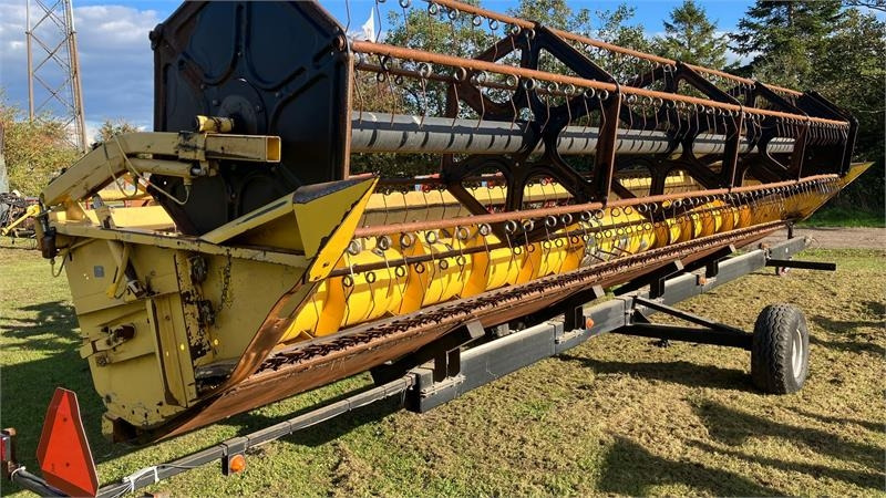 Moissonneuse-batteuse New Holland TX68 FSH: photos 18