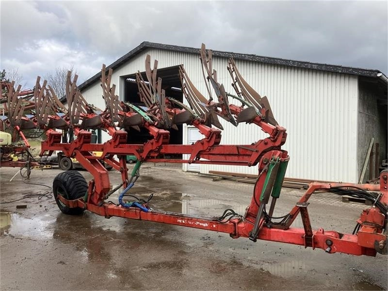 Scan-Agro 6 f. Risteplov - Charrue: photos 4 Scan-Agro 6 f. Risteplov - Charrue: photos 4