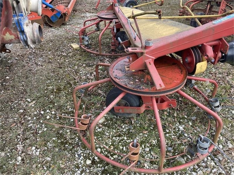 Scan-Rake SR 400 - Faneuse: photos 3 Scan-Rake SR 400 - Faneuse: photos 3