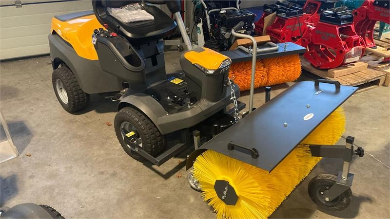 Stiga Park 700 WX 100 cm fejemaskine - Matériel de jardinage: photos 1 Stiga Park 700 WX 100 cm fejemaskine - Matériel de jardinage: photos 1