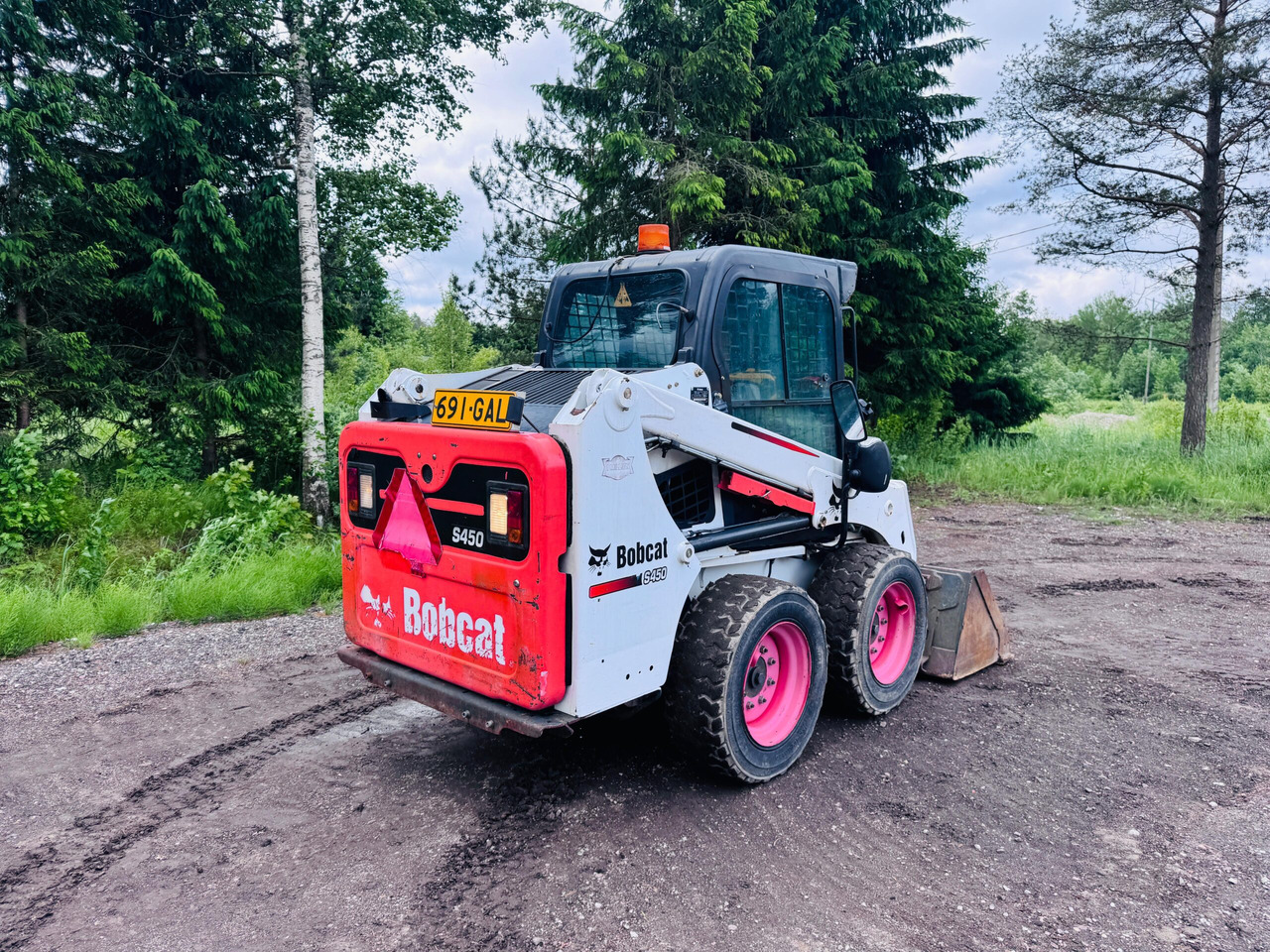 BOBCAT S450 - Mini chargeuse: photos 4 BOBCAT S450 - Mini chargeuse: photos 4
