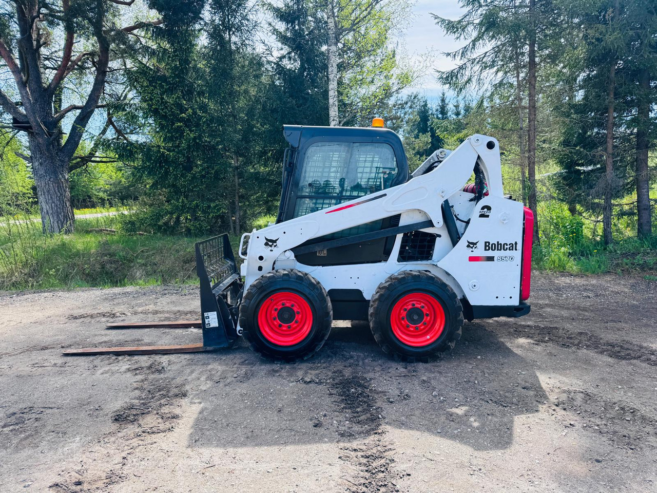 BOBCAT S570 - Mini chargeuse: photos 2 BOBCAT S570 - Mini chargeuse: photos 2