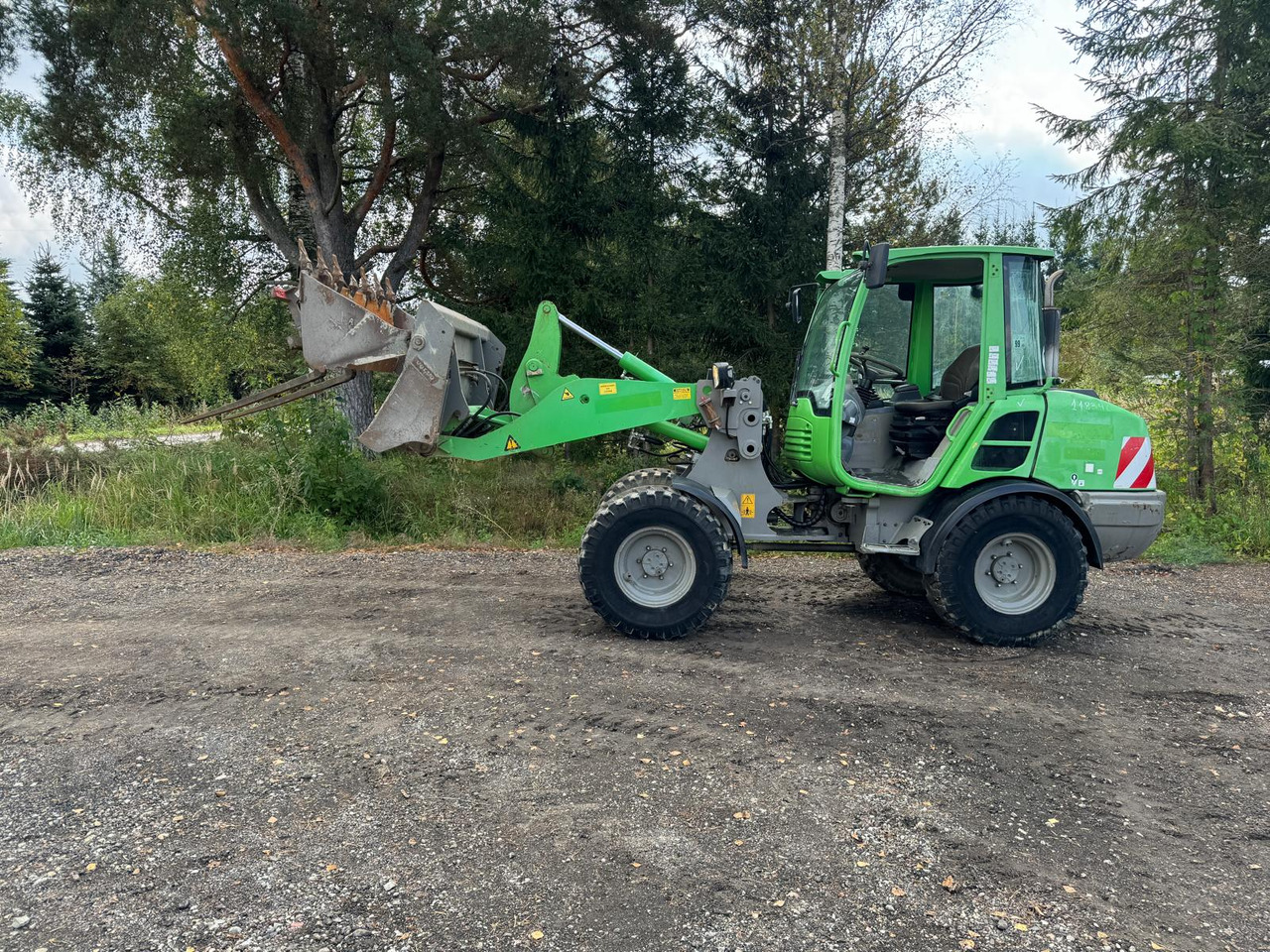 VOLVO L25F - Chargeuse sur pneus: photos 5 VOLVO L25F - Chargeuse sur pneus: photos 5