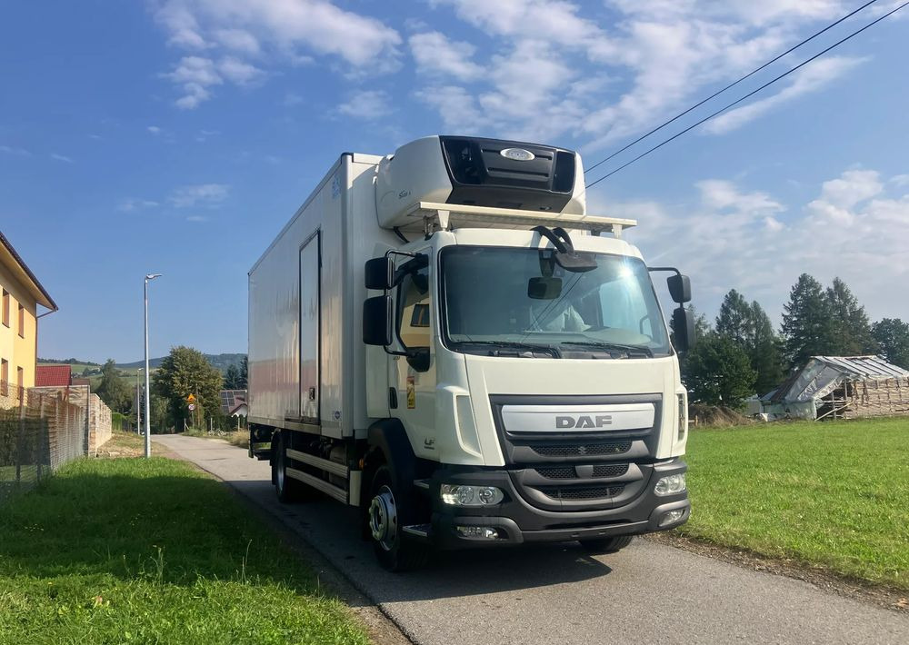 DAF Daf LF 16.250 chłodnia multi temperatura 16 palet - Camion frigorifique: photos 2 DAF Daf LF 16.250 chłodnia multi temperatura 16 palet - Camion frigorifique: photos 2