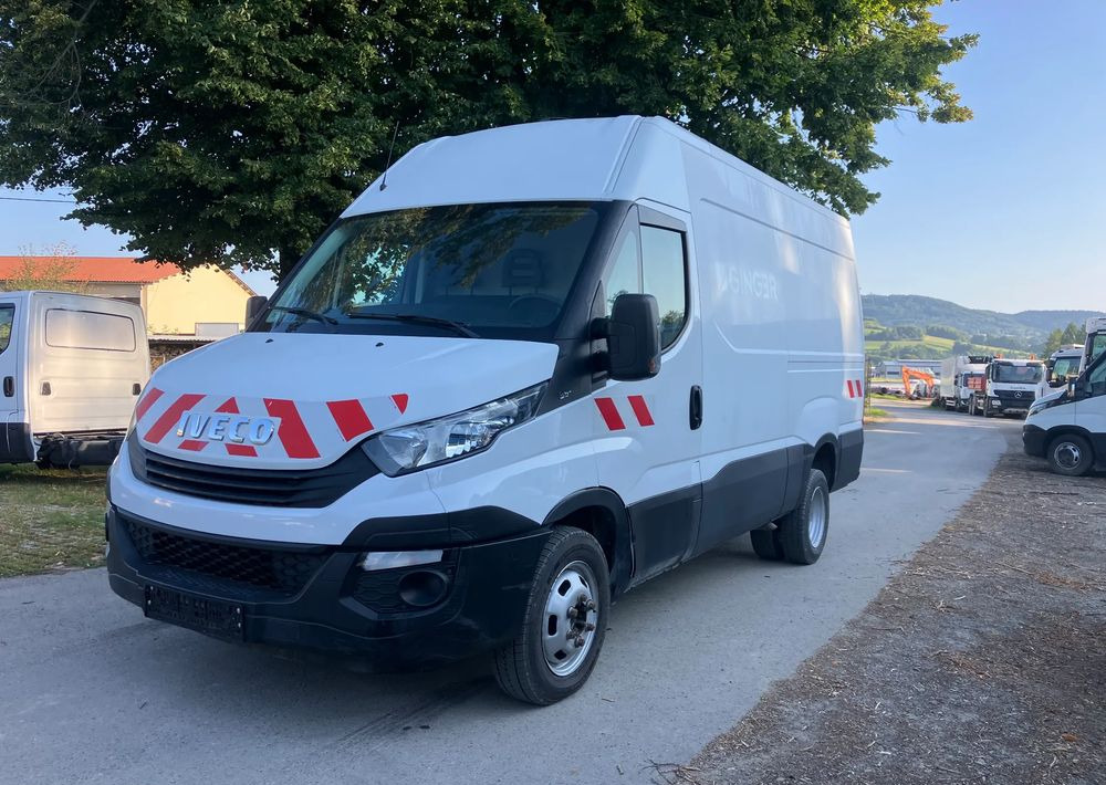Iveco Daily 35c16 blaszak KLIMA SPROWADZONY serwisówka - Fourgon utilitaire: photos 1 Iveco Daily 35c16 blaszak KLIMA SPROWADZONY serwisówka - Fourgon utilitaire: photos 1