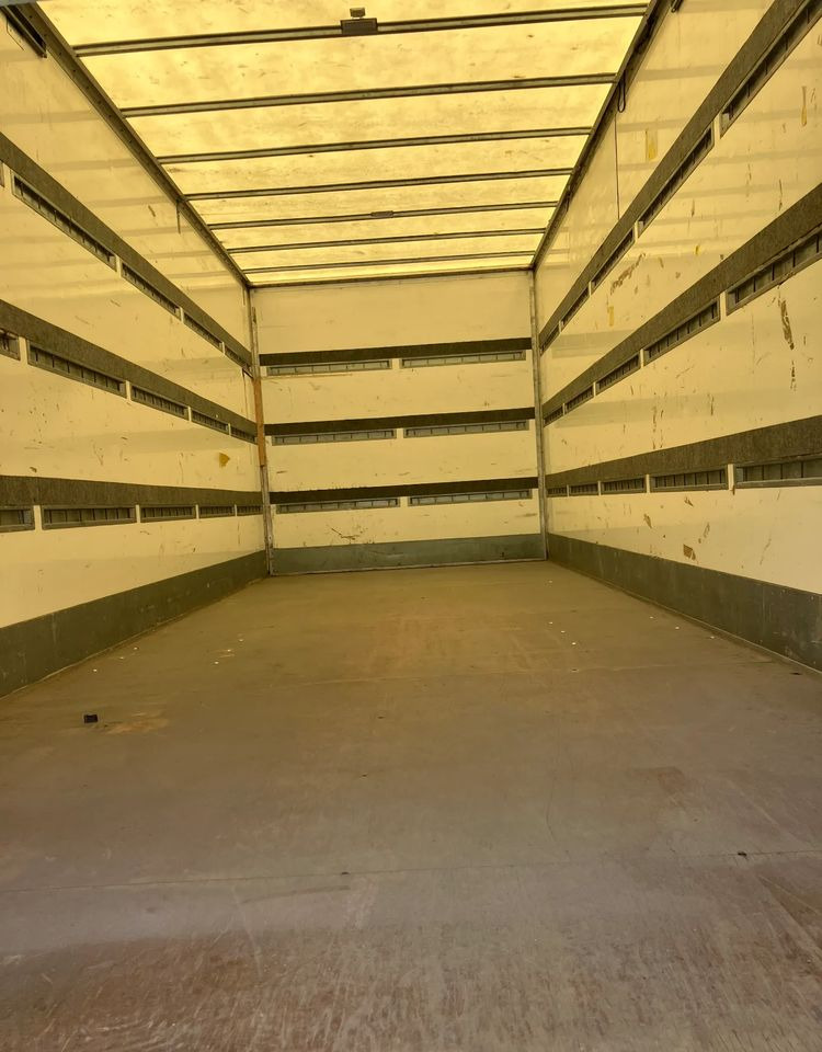 Renault Renault Midlum 220 dxi Kurierka kontener - Camion fourgon: photos 5 Renault Renault Midlum 220 dxi Kurierka kontener - Camion fourgon: photos 5